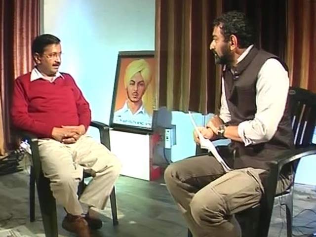 क्या हवाला का पैसा चेक से आता है : आरोपों पर अरविंद केजरीवाल