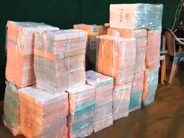 Video : BJP to Send Letters to 1.2 Crore Families in Delhi