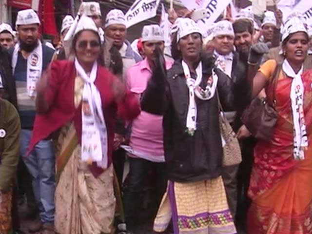 On Kiran Bedi's Turf, AAP Reaches Out to Women Voters