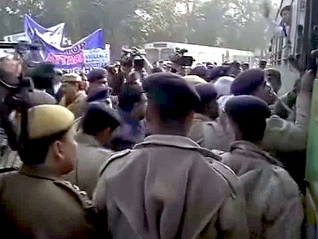 दिल्ली : चर्च पर हुए हमले का विरोध