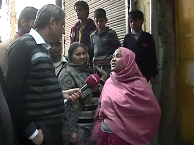 Videos : मदनपुर खादर : पक्के घरों में भी नहीं हैं शौचालय
