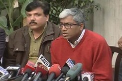 Reject Imam Bukhari's Pledge of Support, Says AAP Ahead of Delhi Polls Reject Imam Bukhari's Pledge of Support, Says AAP Ahead of Delhi Polls