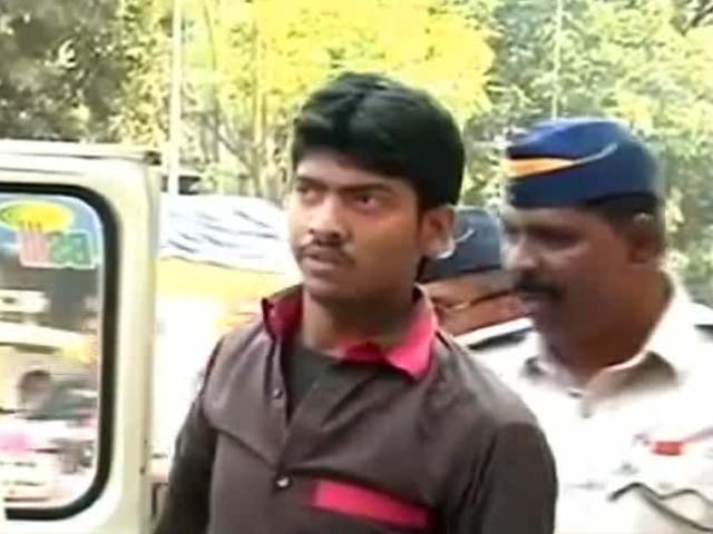 Mumbai Vendors Who Sold Paper With Hebdo Cartoons Granted Bail