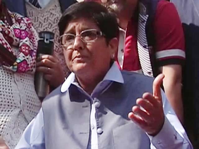 बीजेपी की ‘मास्टर स्ट्रोक’ किरण बेदी भी हुई फेल