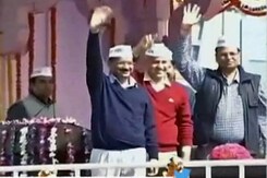 सस्ती बिजली को लेकर केंद्र और दिल्ली सरकार में टकराव सस्ती बिजली को लेकर केंद्र और दिल्ली सरकार में टकराव