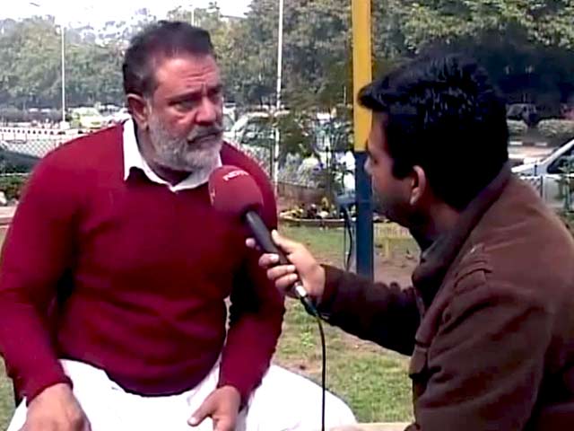 महेंद्र सिंह धोनी बताएं, युवी वर्ल्ड कप टीम में क्यों नहीं : योगराज सिंह महेंद्र सिंह धोनी बताएं, युवी वर्ल्ड कप टीम में क्यों नहीं : योगराज सिंह