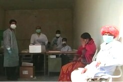 स्वाइन फ्लू का संकट बढ़ा, लगातार हो रही हैं मौतें स्वाइन फ्लू का संकट बढ़ा, लगातार हो रही हैं मौतें