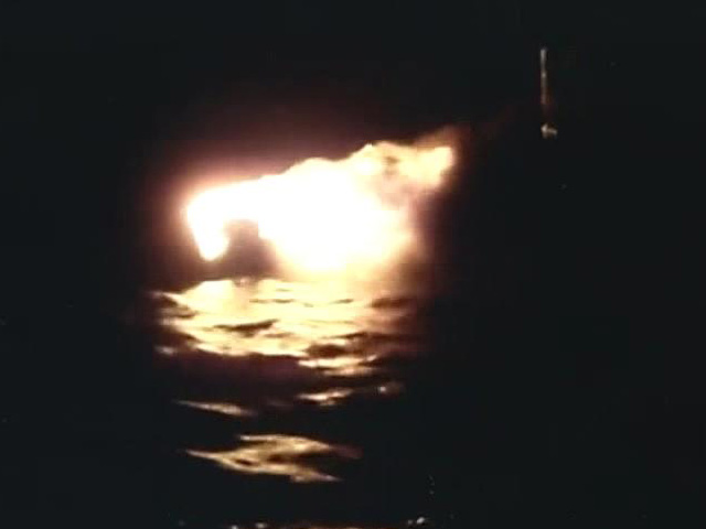 पाक बोट ने खुद को उड़ाया था : कोस्ट गार्ड ने किया वीडियो जारी