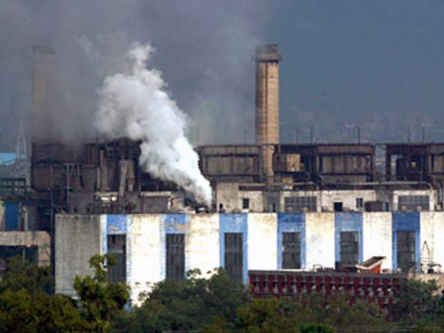 दिल्ली में सांस लेना 30 सिगरेट पीने के बराबर