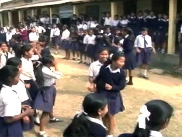 Videos : जोरहाट के स्कूलों में सुविधाएं बढ़ने से बच्चे खुश