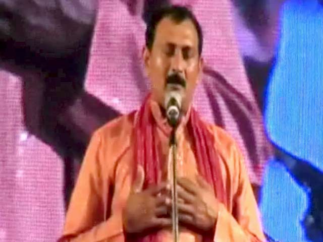 ताज महोत्सव : मन्नू यादव के बिरहा से सब मंत्रमुग्ध