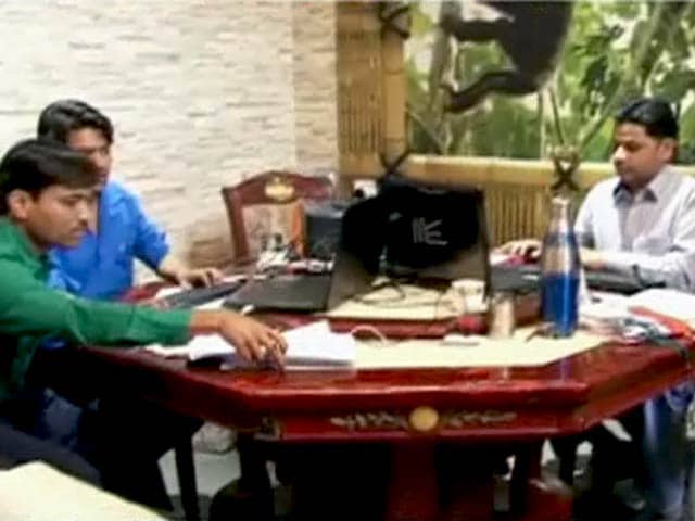 Videos : इंदौर : आबकारी विभाग का करोड़पति सिपाही