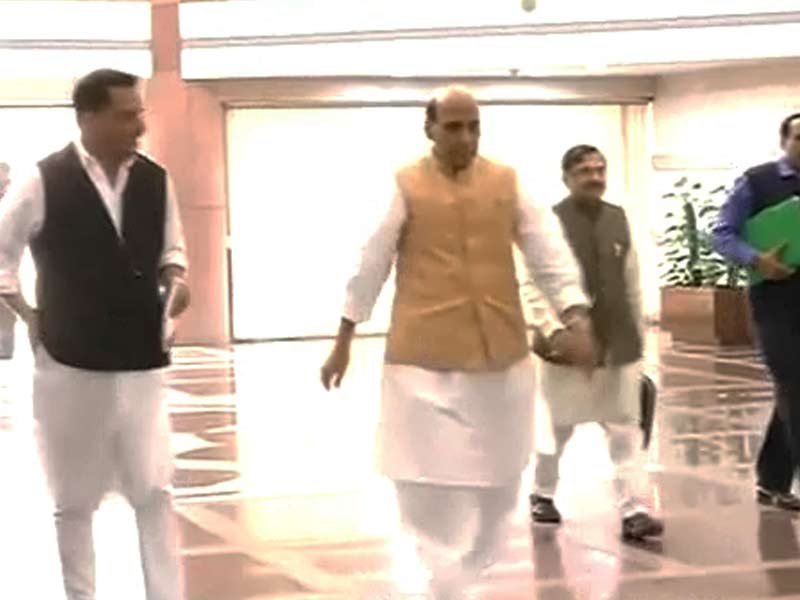 इंडिया 7 बजे : भूमि अधिग्रहण विधेयक पर एनडीए की बैठक