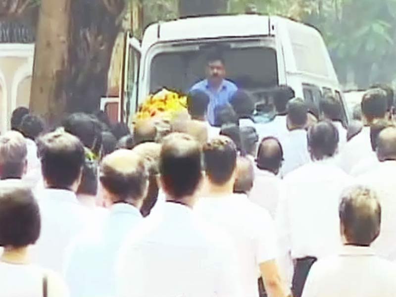 Videos : मुंबई : मालकिन की हत्या कर नौकर फ़रार
