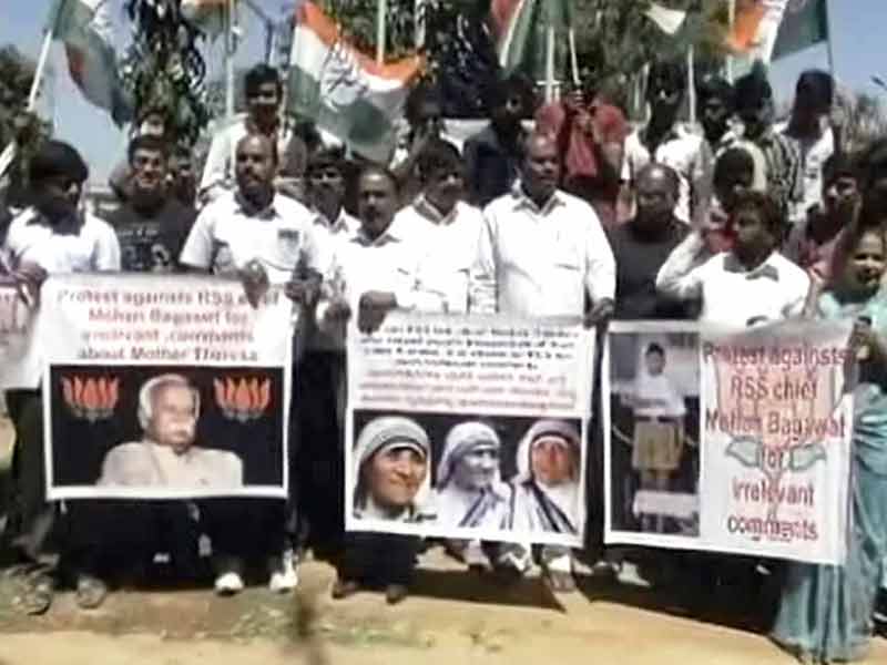 मदर टेरेसा को लेकर संघ प्रमुख के बयान पर बवाल