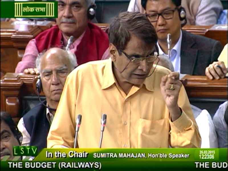Video : Rail Budget 2015: 'No Increase in Passenger Fares,' Says Suresh Prabhu