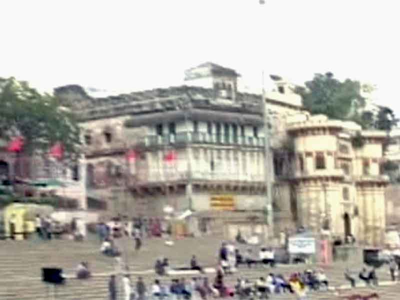 बदल रहा है अस्सी घाट