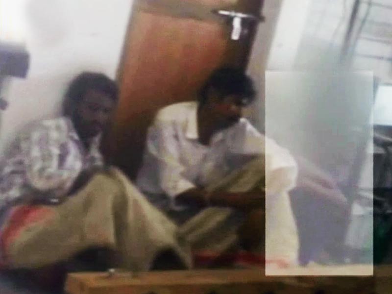 तेलंगाना : थाने में 10 साल के बच्चे को चेन से बांध कर रखा