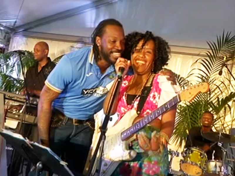 Video : Caribbean Calypso in Perth as Chris Gayle Sings to West Indian Fans