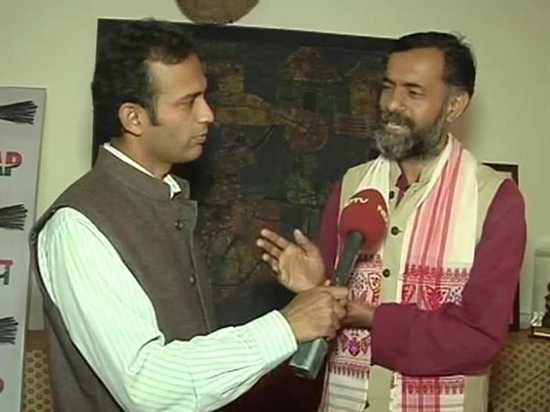 Ahead of AAP's Judgement, Yogendra Yadav Makes Conciliatory Moves