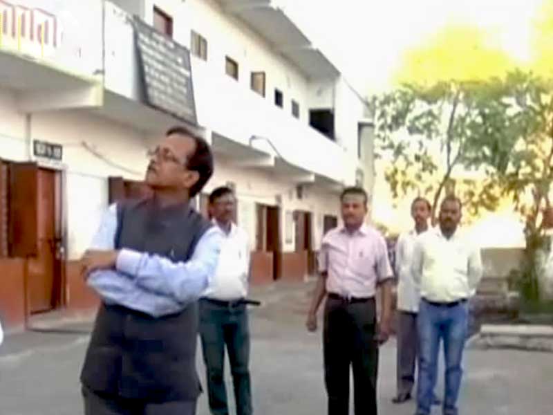 Videos : इंडिया 7 बजे : मंत्री को खाली मिला स्कूल