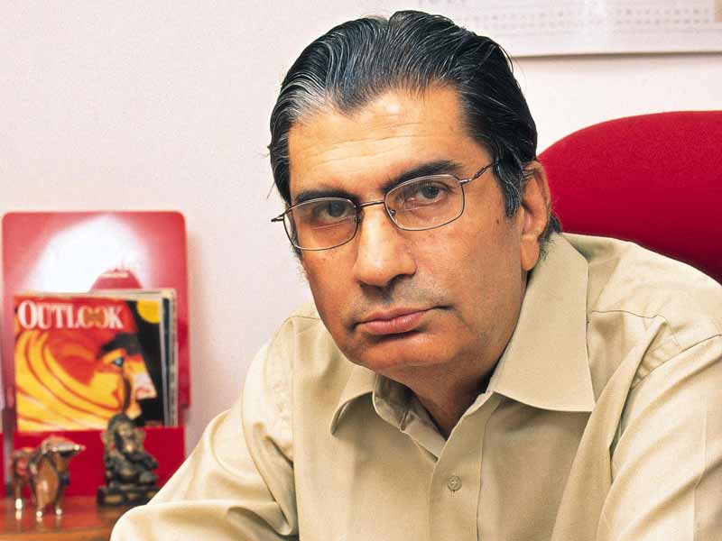 विरष्‍ठ पत्रकार विनोद मेहता का निधन, दिल्‍ली के एम्‍स में ली आखिरी सांस