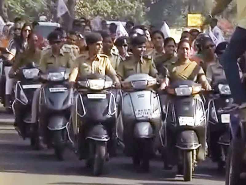 Video : अंतर्राष्‍ट्रीय महिला दिवस पर नागपुर में महिलाओं की बाइक रैली