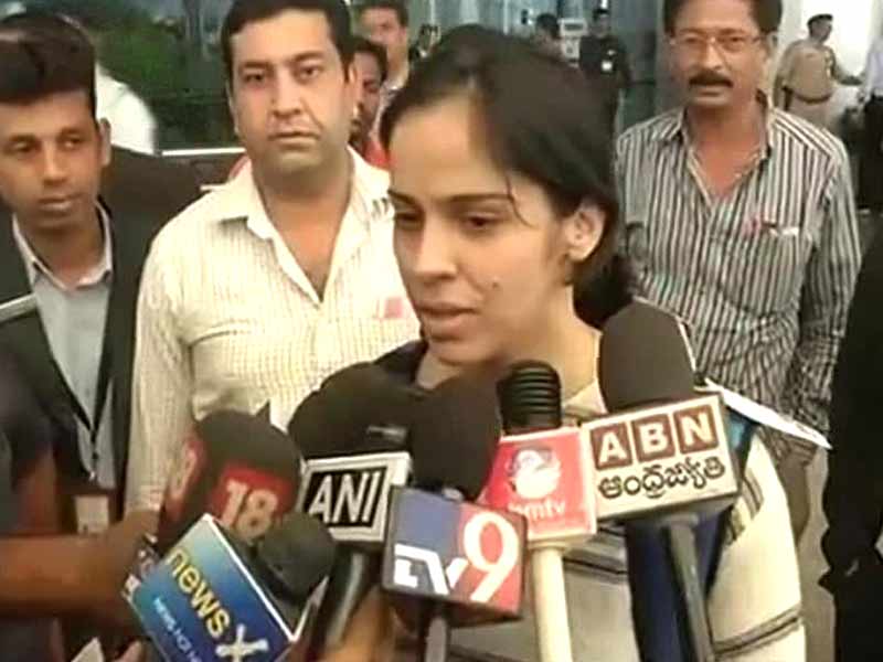 Saina Nehwal Returns Home after All England Championship Finals
