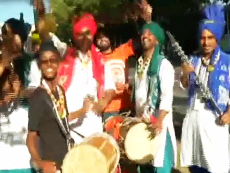 हेमिल्टन से लेकर भारत तक फैन्स जोश में