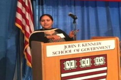 हार्वर्ड में भाषण को लेकर विवादों में लालू की बेटी हार्वर्ड में भाषण को लेकर विवादों में लालू की बेटी