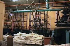 In Maharashtra, a 500 kg Haul of Party Drug Meow-Meow. Constable in Police Net In Maharashtra, a 500 kg Haul of Party Drug Meow-Meow. Constable in Police Net