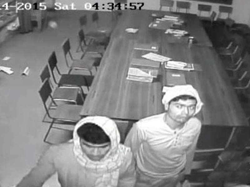 72 साल की नन से गैंगरेप : आरोपियों का सीसीटीवी फुटेज जारी 72 साल की नन से गैंगरेप : आरोपियों का सीसीटीवी फुटेज जारी