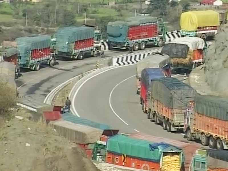 Thousands Stranded in Jammu-Srinagar Highway After Landslides