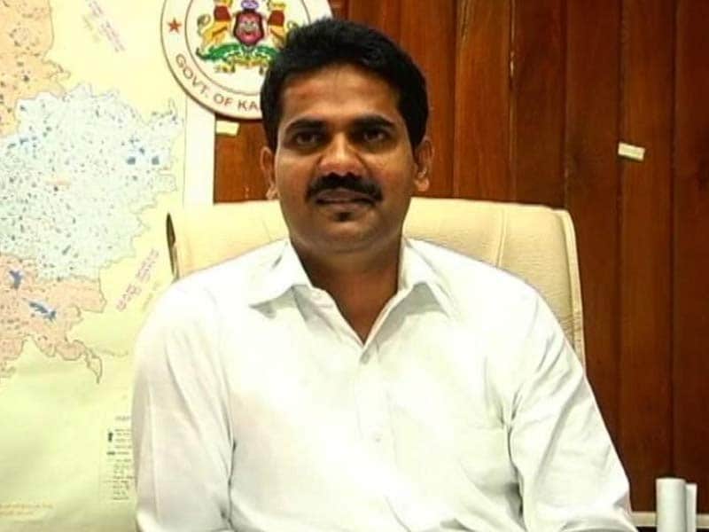 Video : Protests, Call For CBI Probe After IAS Officer DK Ravi is Found Dead in Bengaluru