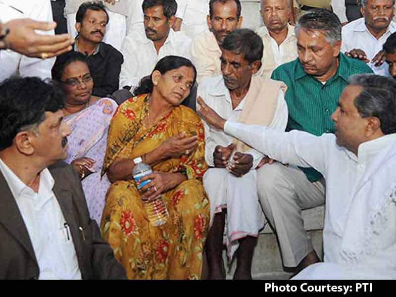 Karnataka IAS Officer DK Ravi's Death: 'I Want Justice,' Says His Mother, Demands CBI Probe