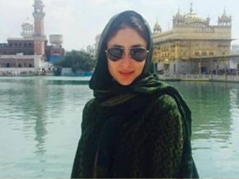 Kareena Visits the Golden Temple During <i>Udta Punjab</i> Shoot