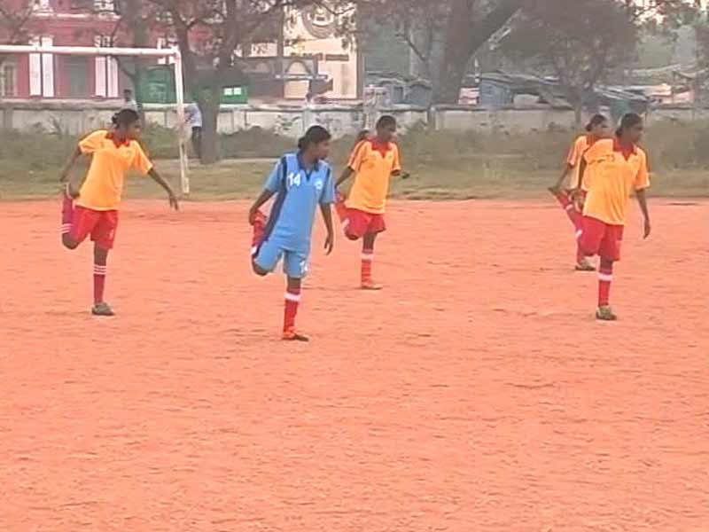 Video : Girls Orphaned by Tsunami Turn Football Champions