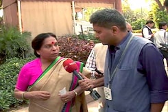 पत्नी के साथ सफर कर रहे मंत्री से ट्रेन में लूटपाट पत्नी के साथ सफर कर रहे मंत्री से ट्रेन में लूटपाट