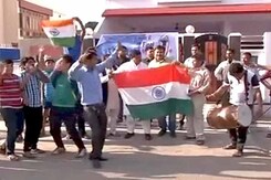 भारत की बांग्लादेश पर जीत, जश्न का माहौल भारत की बांग्लादेश पर जीत, जश्न का माहौल