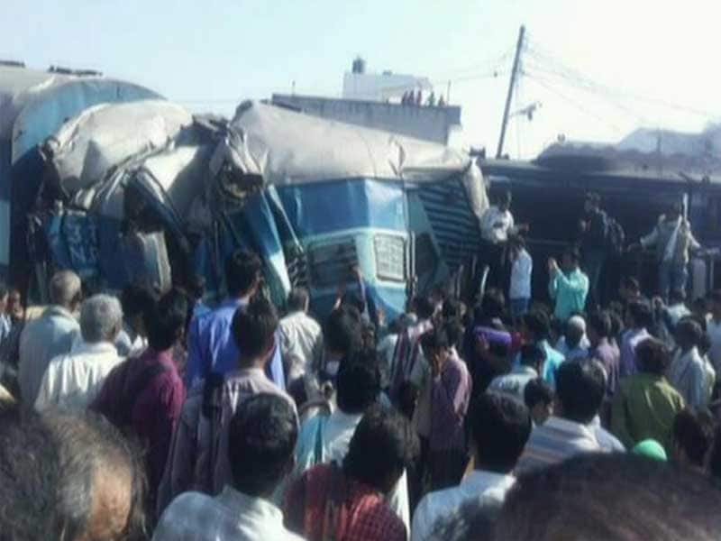 Video : 32 Die as Train Derails Near Rae Bareli in Uttar Pradesh, 50 People Injured