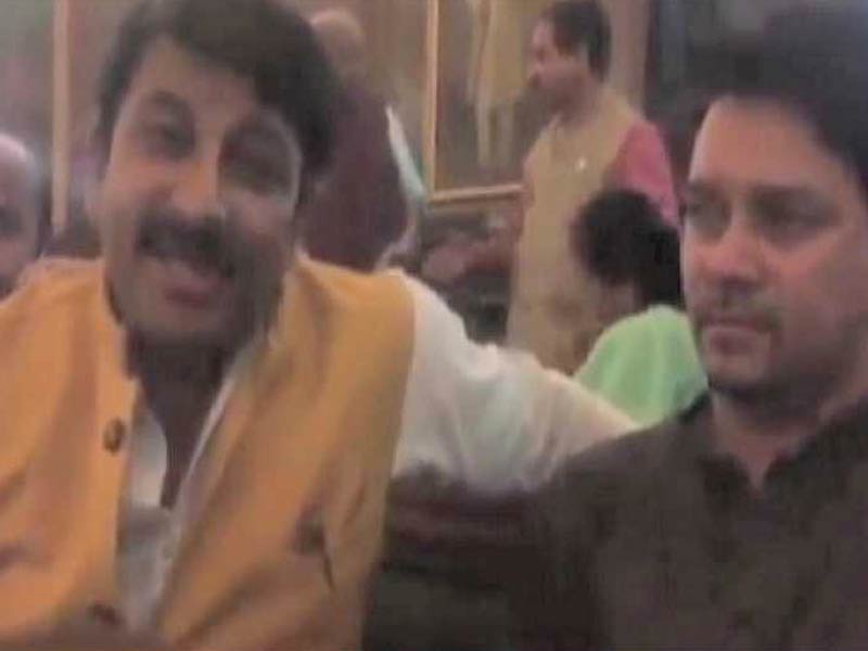 BCCI Secretary Leads Indian Parliamentarians' Cheer for MS Dhoni & Co.