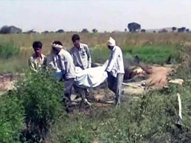 बारिश से बरबाद किसानों की राहत में जुटी सरकार