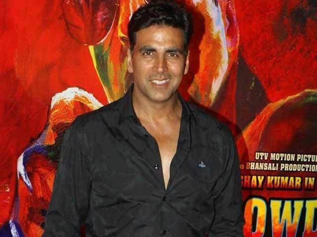 Akshay Kumar to Auction Items From His Wardrobe