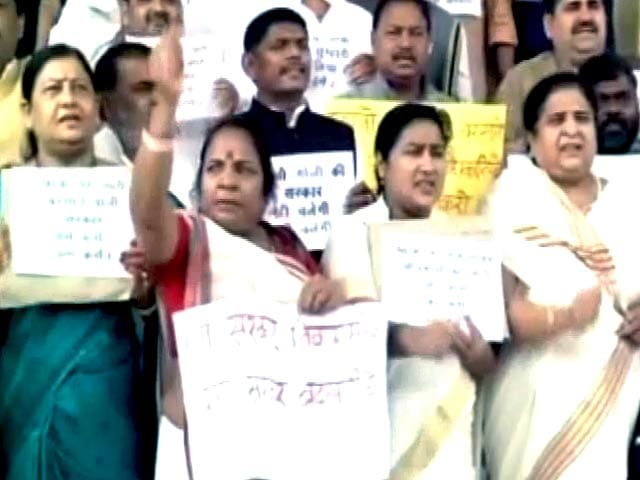 Video : पटना : लाठीचार्ज के विरोध में बीजेपी का प्रदर्शन