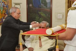 Former PM Vajpayee Receives Bharat Ratna, India's Highest Civilian Honour Former PM Vajpayee Receives Bharat Ratna, India's Highest Civilian Honour