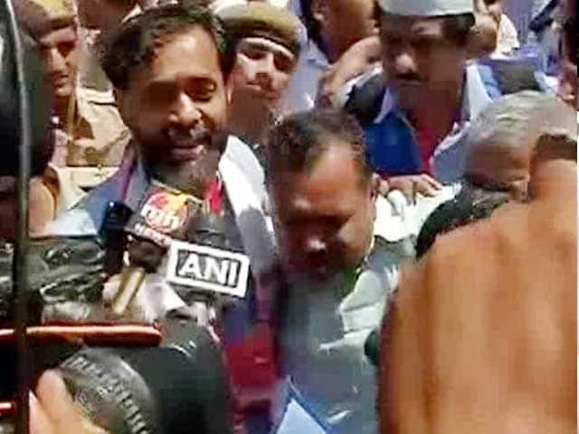 Videos : AAP राष्ट्रीय परिषद में लोकतंत्र की हत्या हुई : योगेंद्र यादव
