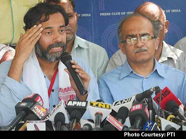 Kejriwal Dictatorial, AAP is Lost, Say Yogendra Yadav and Prashant Bhushan