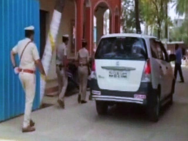 Videos : बेंगलुरु : छात्रा को आवासीय स्कूल में मारी गोली