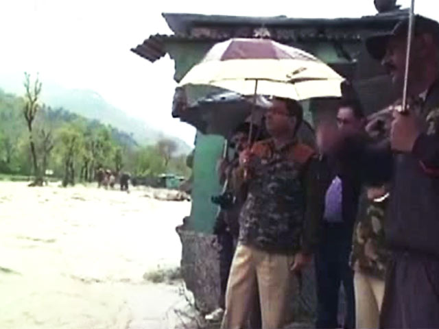 Videos : कश्मीर में बारिश की वजह से अलर्ट