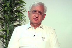 'पार्टी के पिरामिड में सबसे ऊपर सोनिया-राहुल हैं' 'पार्टी के पिरामिड में सबसे ऊपर सोनिया-राहुल हैं'